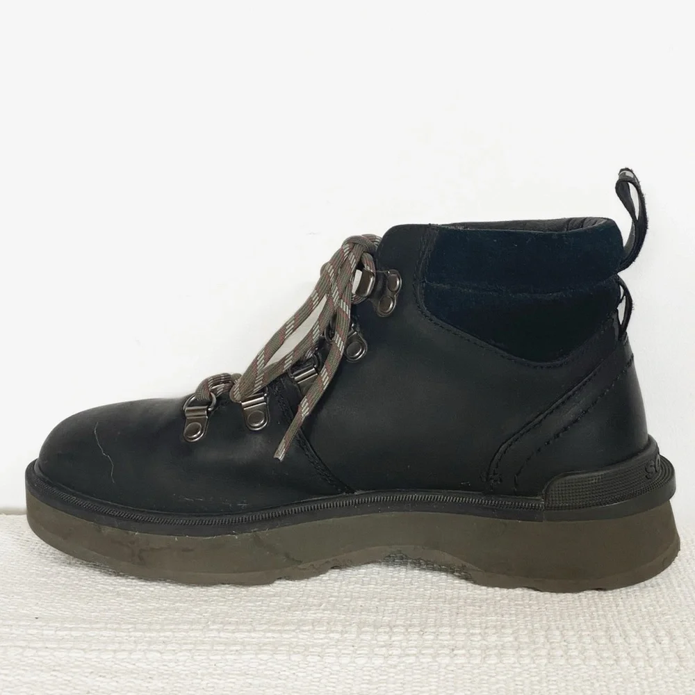 Sorel Womens Hi-line Hikers Boots Womens size 7